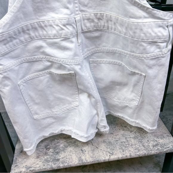 MADEWELL | Adirondack Denim White Washed Jean Shorts Overalls in ‘Tile White’ - Picture 9 of 12